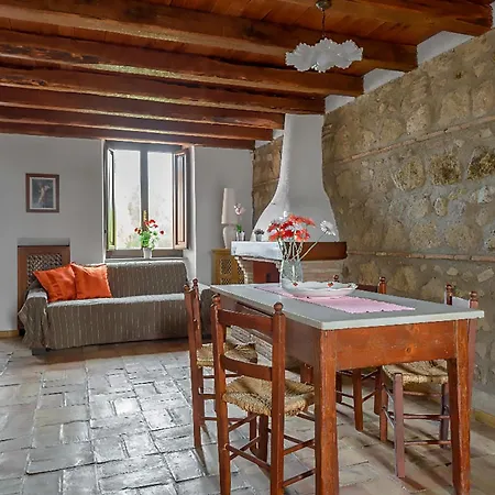 Nel Borgo アパート *